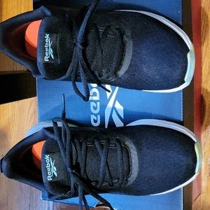 Women's Reebox gym shoes